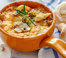 Жульен с курицей и сыром