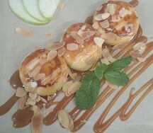 Фирменные сырники с соленой карамелью