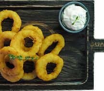 Луковые кольца в панировке