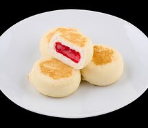 Сырники с клубничной начинкой