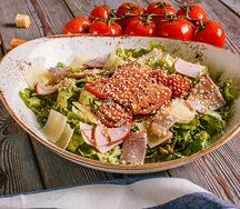 Салат Синьор Помидор под соусом Адарим