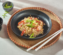 Рис с беконом и яйцом