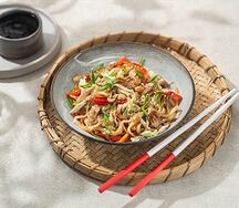 Удон со свининой терияки