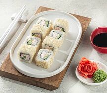 Ролл Калифорния с кунжутом