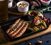 Колбаски куриные с овощами стир фрай