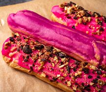 Эклеры в ассортименте