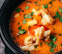 Том ям с морепродуктами