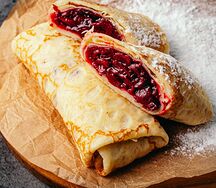 Блин с вишней