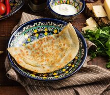 Кутаб с сыром и зеленью
