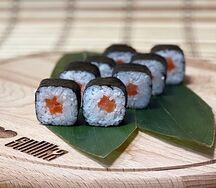 Норимаки с форелью