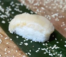 Суши с гребешком