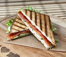 Сэндвич с форелью