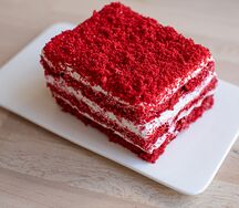 Пирожное Красный бархат