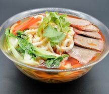 №569 Лапша с бульоном и говядиной