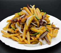 №475 Говядина, жаренная с картофелем Фри. Острая