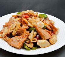 №457 Тофу с морепродуктами на чугуне