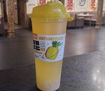 №638 Напиток ананасовый в стакане