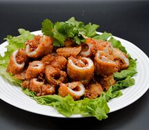 №550 Кальмар острый в панировке с соусом