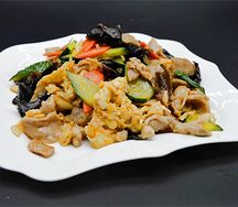 №468 Свинина с древесными грибами и яйцом