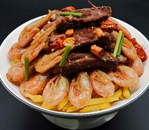 №530 Фондю из свиных ребер с креветками и фри 