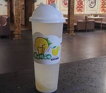 №637 Напиток лимонный в стакане