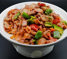 №521 Бекон на чугуне с картофелем фри и стрелками