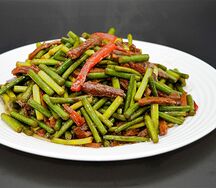 №480 Стрелки чеснока с говядиной