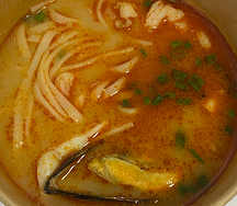 Лакса с морепродуктами