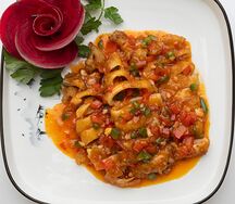 Кальмар Южного моря в кляре с соусом