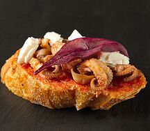 Брускетта с осьминогом