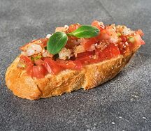 Брускетта с сальсой