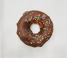 Пончик с апельсиновой начинкой