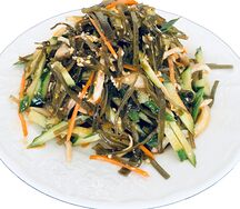 Салат кальмар с морской капустой