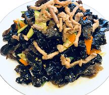 Древесные грибы с мясом