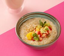 Молочная каша с фруктами