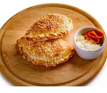 Мини-кальцоне с пепперони