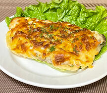 Отбивная мясная, запеченная с овощами