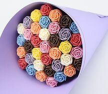 Сладкий букет из 37 шоколадных роз B37-C-MIX