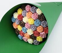 Сладкий букет из 37 шоколадных роз 