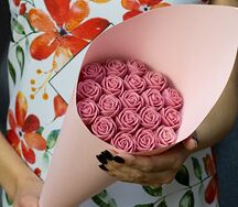 Сладкий букет из 19 шоколадных роз B19-R-R