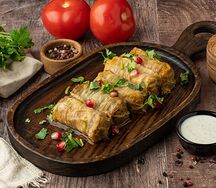 Толма в капустных листьях с курицей 