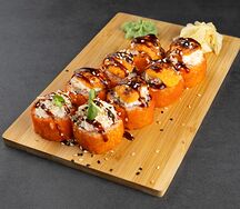 Запеченный ролл с креветкой и сыром
