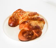 Булочка с яблоком