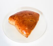 Пирожок с мясом