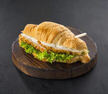 Круассан Цезарь с курицей 