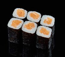 Маки роллы Лосось