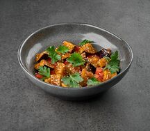 Салат из хрустящих баклажанов