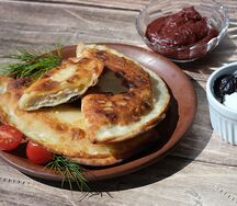 Чебуреки с цыпленком 