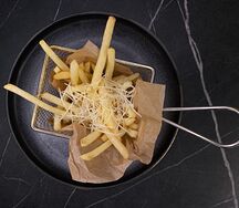 Картофель фри с пармезаном