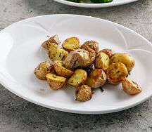 Запеченный картофель в травах